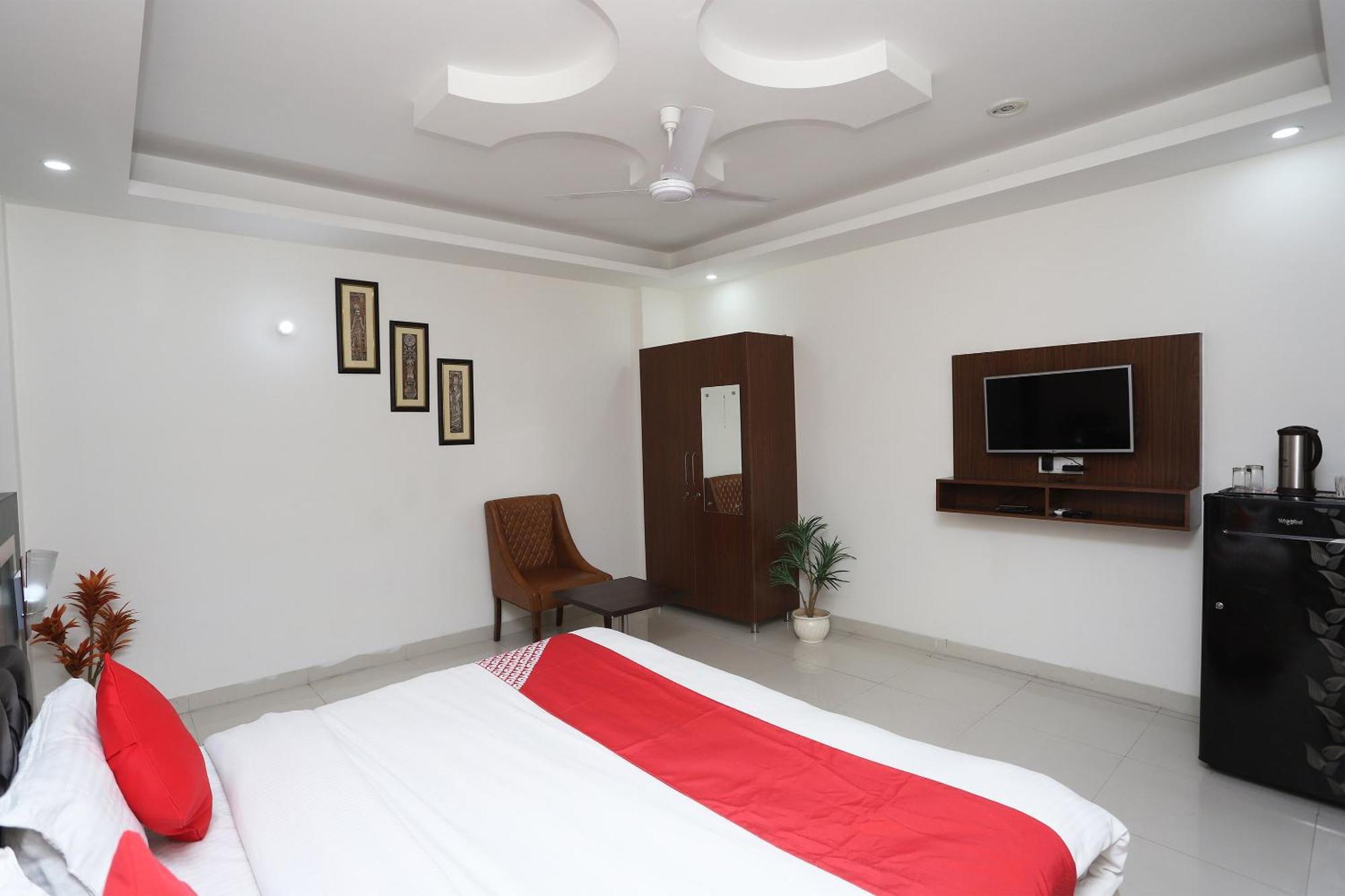 Super Capital O Levanti Near Aravali Biodiversity Park Gurgaon Bagian luar foto
